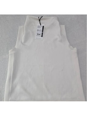 Calia white tank top in XS #calla #basics